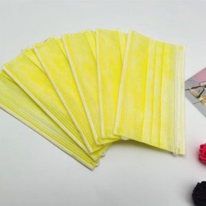 Moti מוצרים רלונטים לתקופה 50/100/200/500pcs/Bag yellow colour 3 Layer Non-woven  Face Mask Disposable Mouth Mask  Earloop mouth Masks